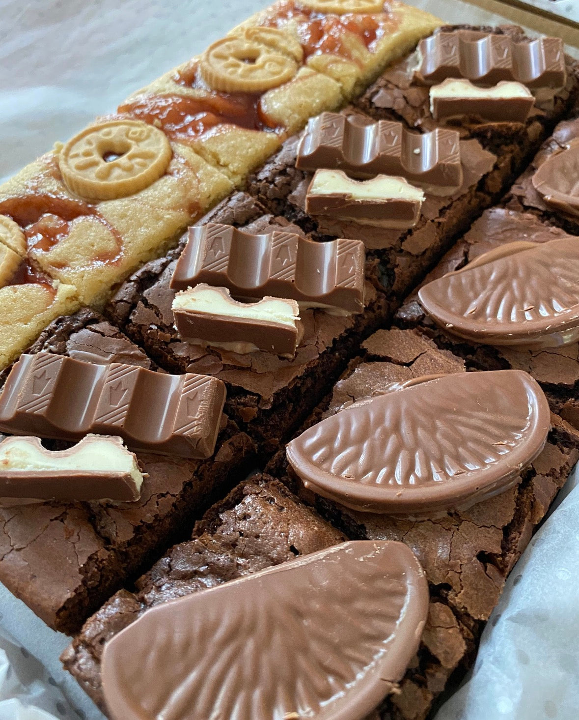 6 mixed Brownie Slices